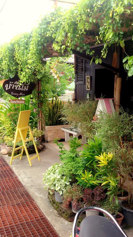 Baan Mai Guesthouse Mae Hong Son Exterior photo