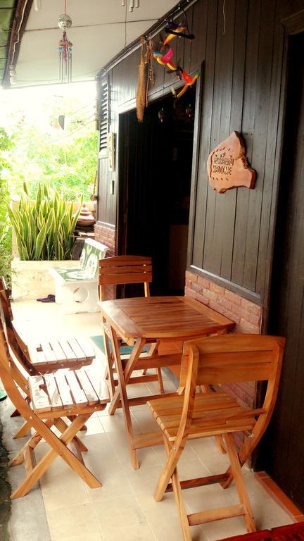 Baan Mai Guesthouse Mae Hong Son Exterior photo