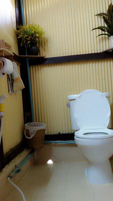 Baan Mai Guesthouse Mae Hong Son Room photo